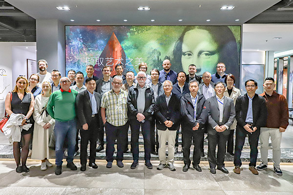 蒙娜丽莎获2025建筑材料行业科技创新大会两项大奖